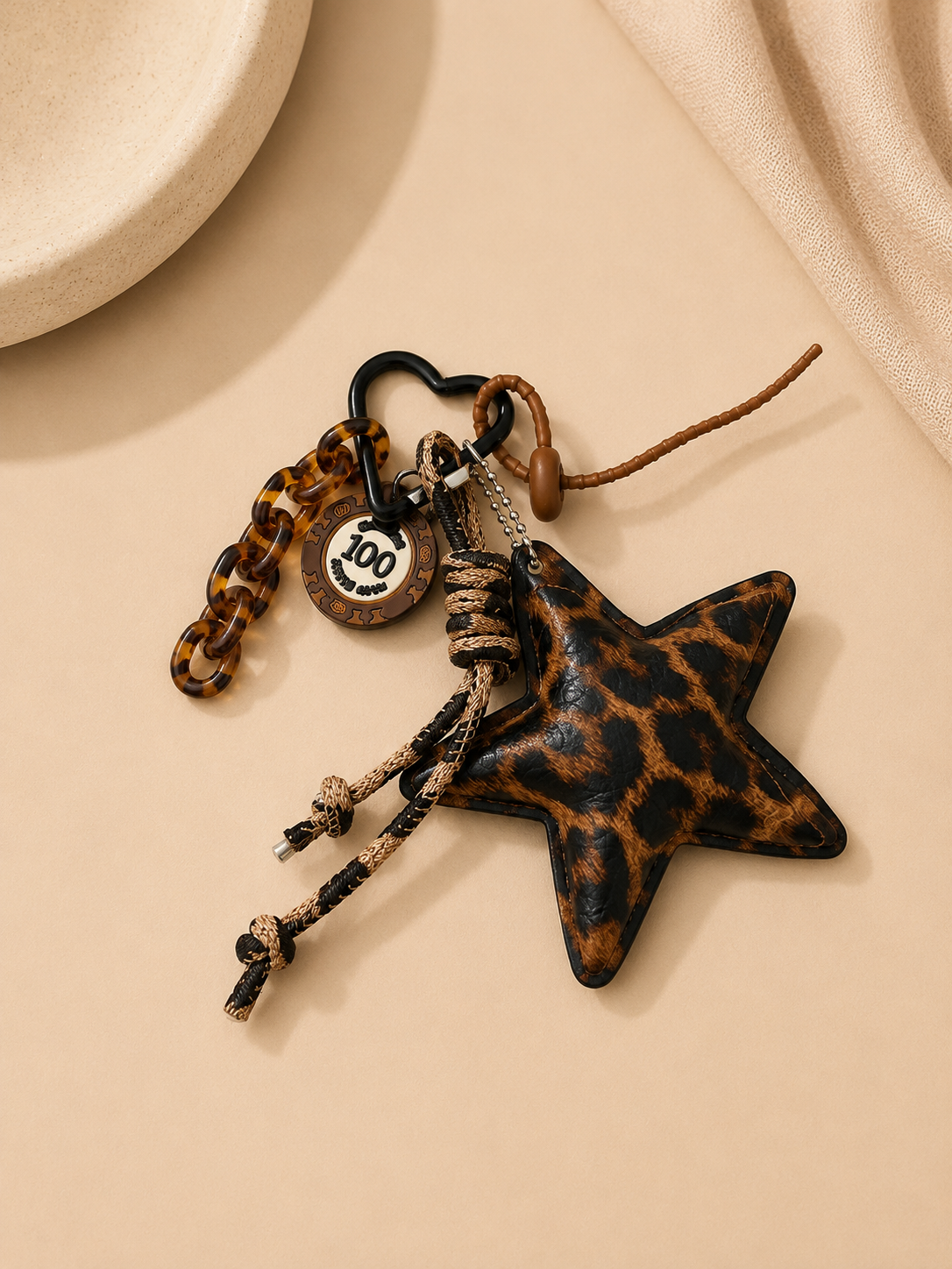 Llavero estrella leopardo
